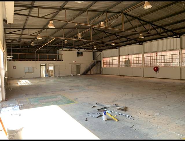 850M² WAREHOUSE TO LET IN KEW